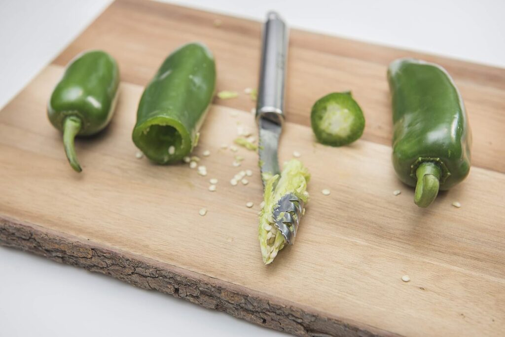 Stainless Steel Pepper Core Remover, Jalapeno Pepper Corer Tool Chili Deseeder, Sharp Edge Kitchen Gadget Seed Remover Dishwasher Safe, Slice off Vegetables tops for Barbecue